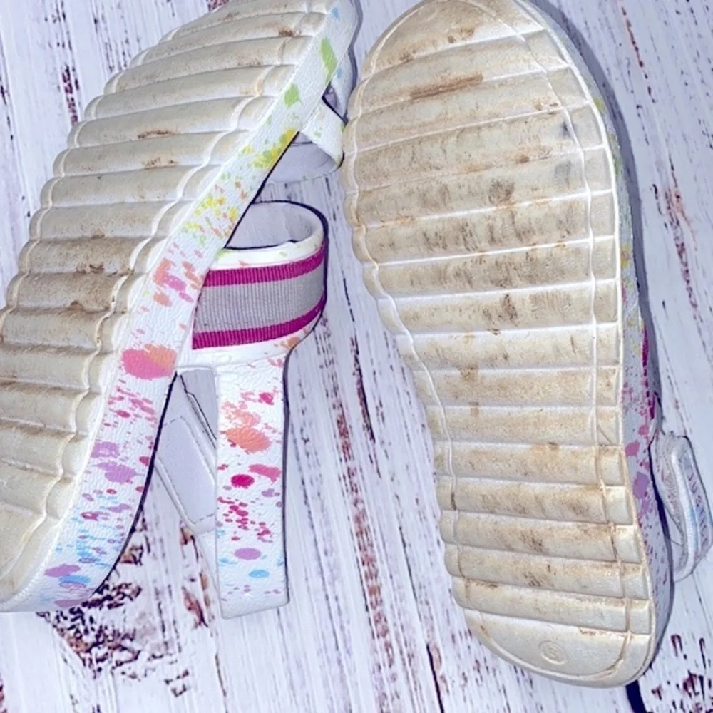 Justice sandals size 3